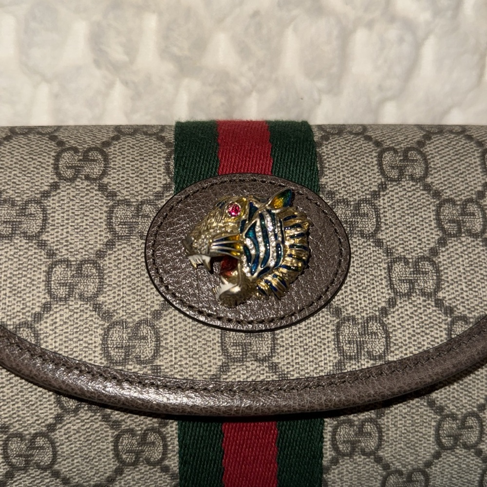 Gucci Rajah GG Supreme Small Crossbody-573797-Authentic-EUC